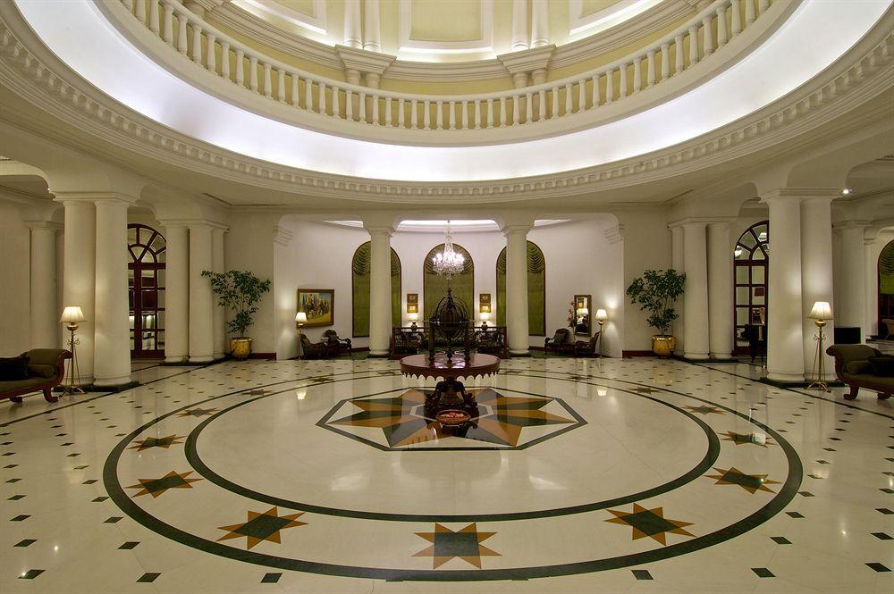 Taj Mg Road Bengaluru Hotel Exterior foto